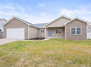 4678 Bayview Dr, Columbus, IN 47203