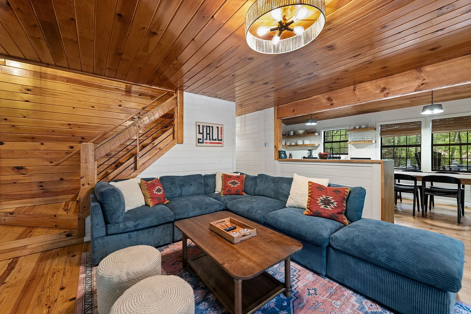 5 bed, 2.0 bath, $10,584 — Photo 4
