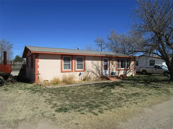 302 Anna Ave, Holcomb, KS 67851