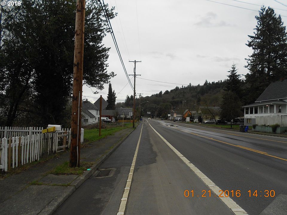 2nd image of 715 McLoughlin Blvd