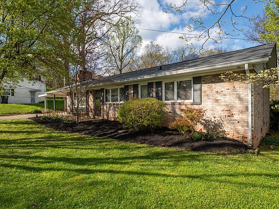 3rd image of 4201 Myrtlewood Dr