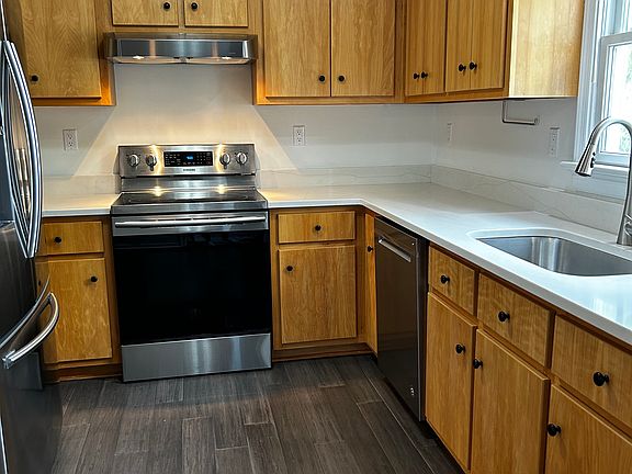 4th image of 1744 W Leigh St
