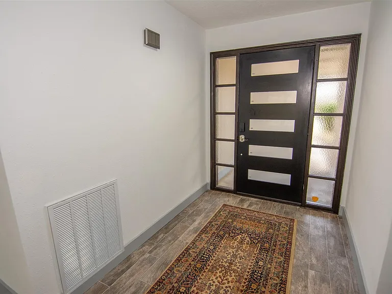 2302 Cades Cove Dr — Photo 12