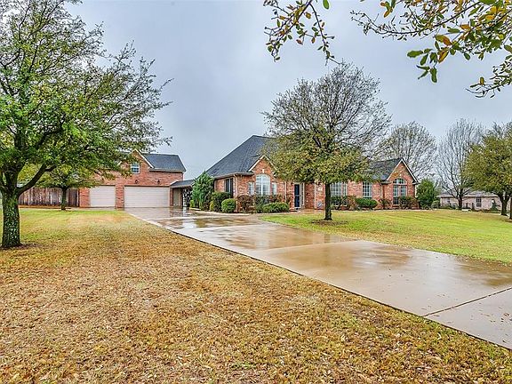 2nd image of 2207 W Emerald Bend Ct