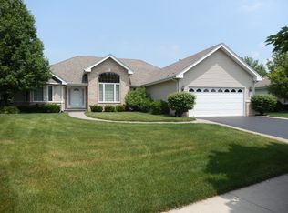 16354 Shawnee Dr, Lockport, IL 60441
