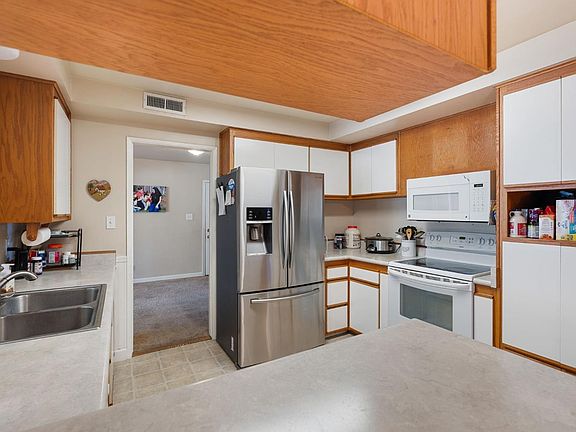 3rd image of 4504 Marble Way