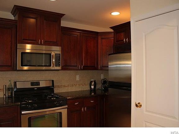5th image of 3 Cross St Unit 204