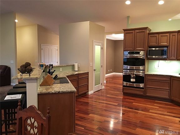 4th image of 6679 Road E NE