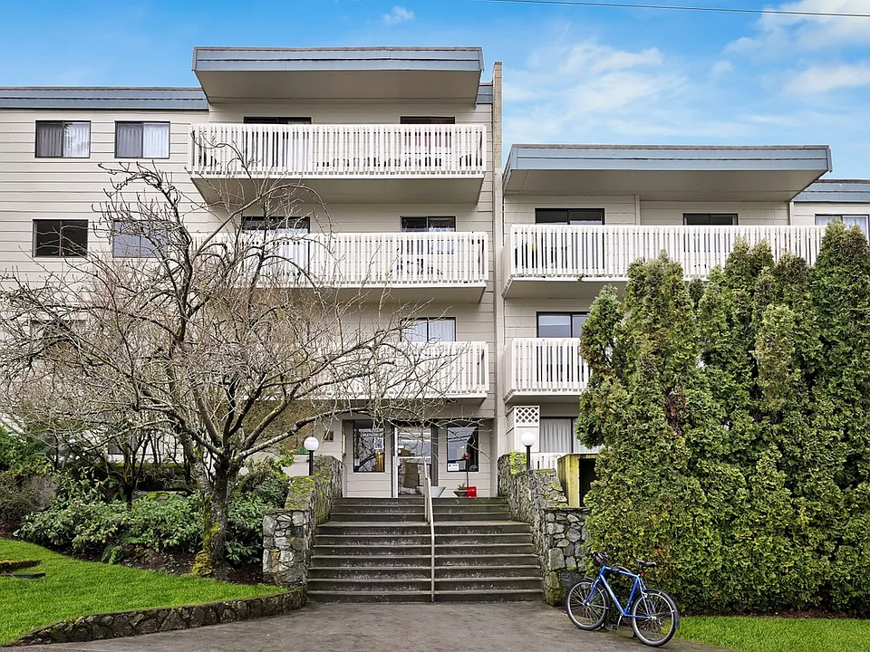 855 Ellery St #106