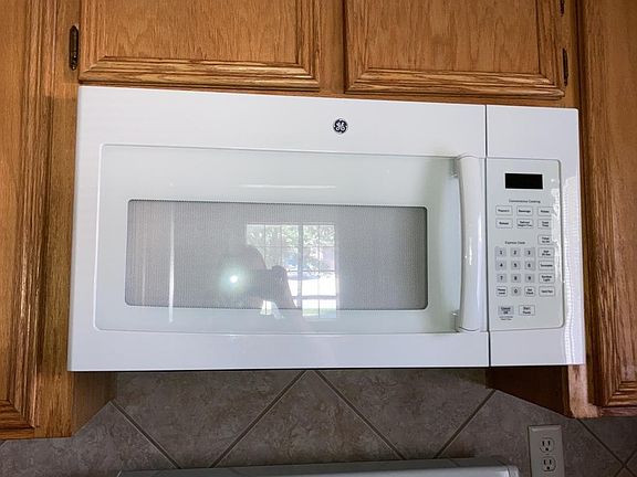 4th image of 1308 Nicholas Cir #B