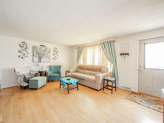 5th image of 3502 River Park Dr