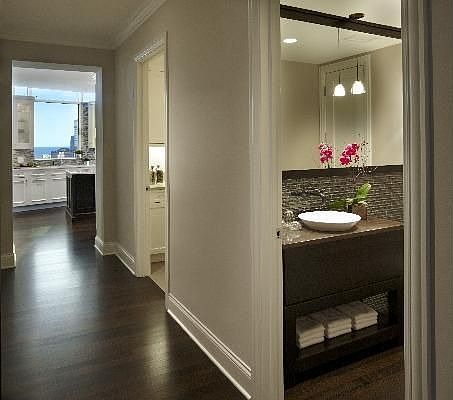 4th image of 50 E Chestnut St APT 2201