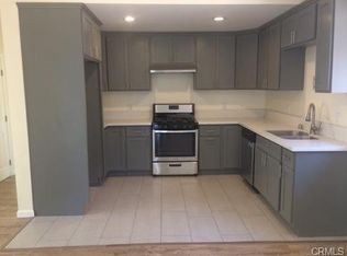1325 E 60th St, Los Angeles, CA 90001