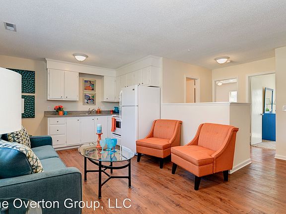 3rd image of 3030 Adams Blvd APT 4