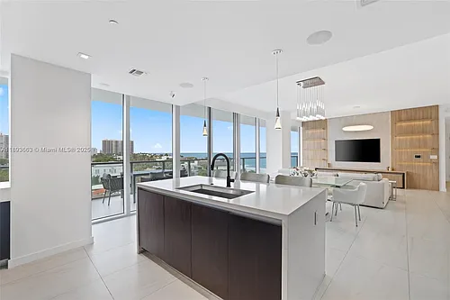 2200 N Ocean Blvd Photo 1