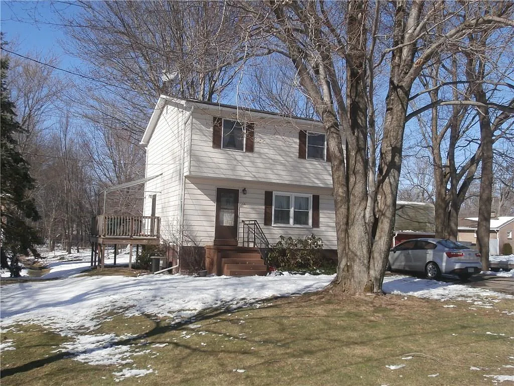 4854 Elsie St photo 1