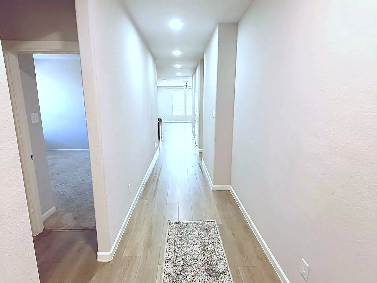 4 bed, 2078 sqft, $2,800 — Photo 3