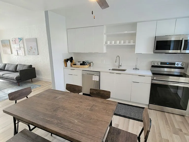 2215 N 20th Ave #2215 — Photo 9