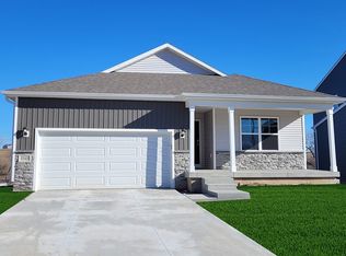 9303 Brighton Way SW, Cedar Rapids, IA 52404