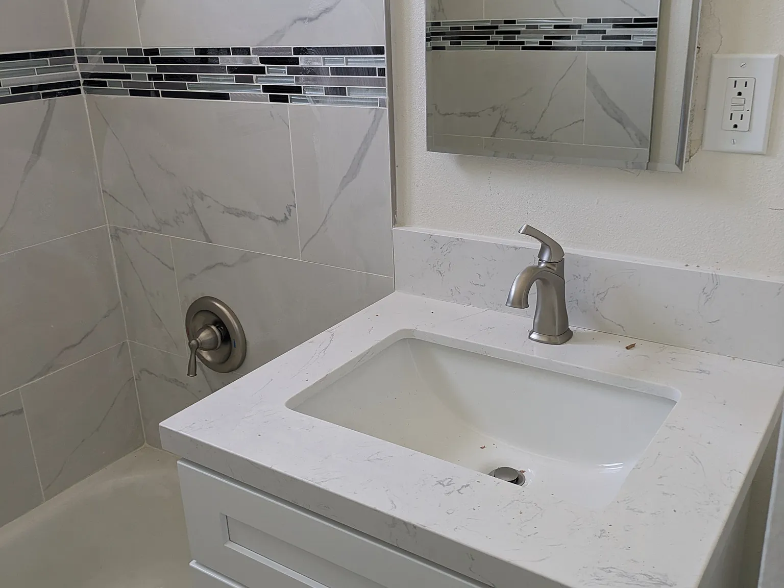 1 bed, 600 sqft, $2,400 — Photo 3