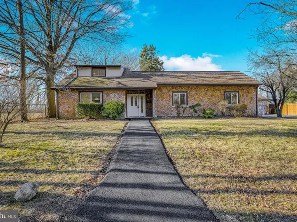 202 E 39th St, Wilmington, DE 19802