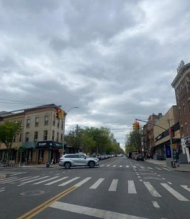 5th image of 708 Washington Ave