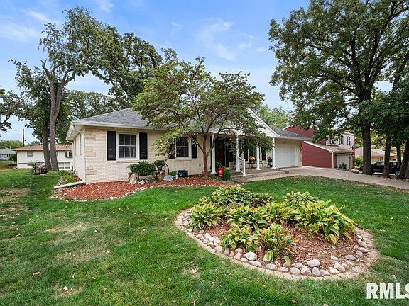 2nd image of 4405 Royal Oaks Dr
