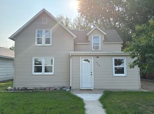 532 S Hunt St, Lake Crystal, MN 56055