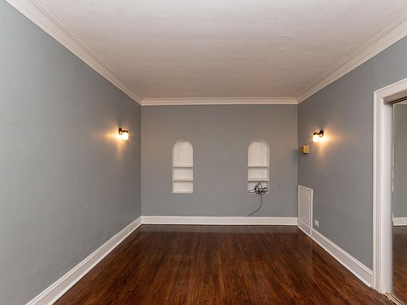 3rd image of 7335 S Kingston Ave APT 2E