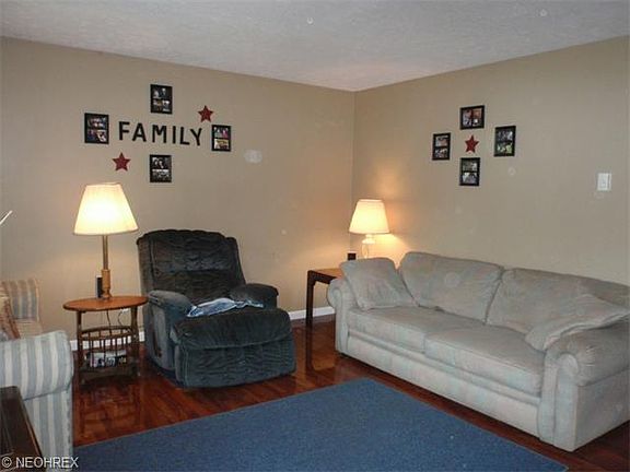4th image of 143 Parklane Dr