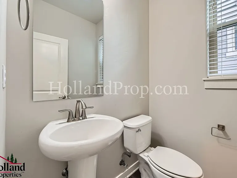 5205 SE Davis Rd — Photo 12