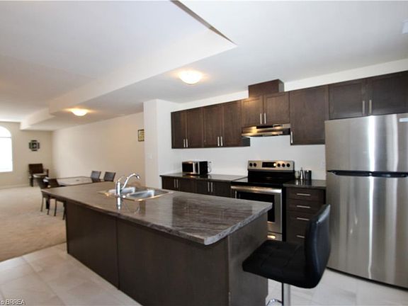 4th image of 677 Park Rd N #13