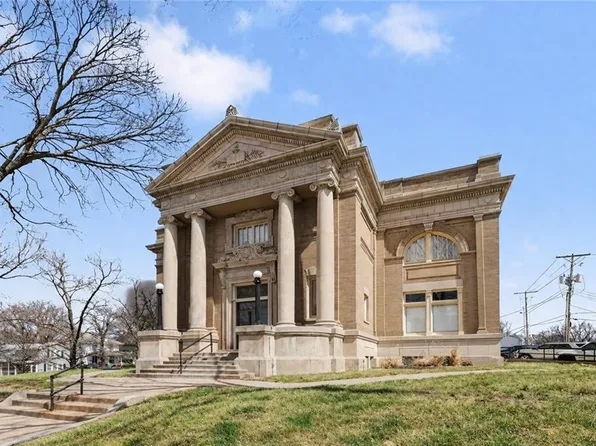 601 S 5th St, Leavenworth, KS 66048