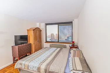 Rented by Luxury Habitat