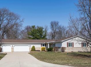 136 Country Manor Dr SE, Washington Court House, OH 43160