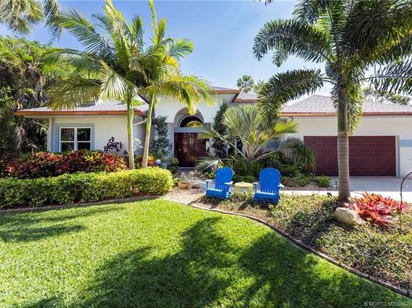 158 S River Rd, Sewalls Pt, FL 34996