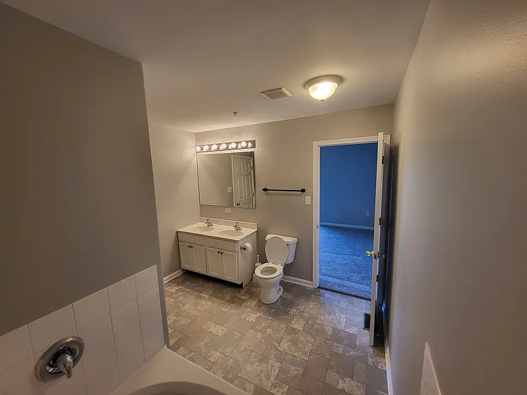 114 Vince Dr — Photo 39