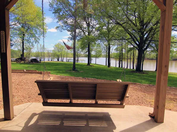 95 Arrow Head Cir, Parsons, TN 38363