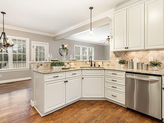 5th image of 7236 Vintage Glen Way