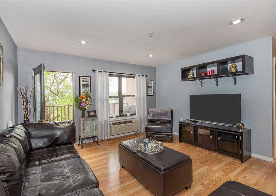 1st image of 8915 Bergenwood Ave APT 50