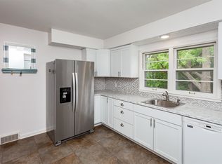 3020 30th St, Des Moines, IA 50310