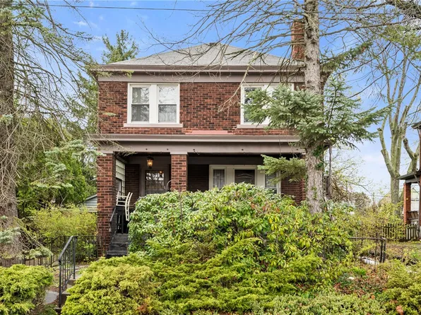 111 E James St, Homestead, PA 15120
