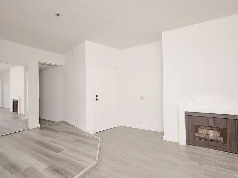 1210 North Cherokee Ave. — Photo 6