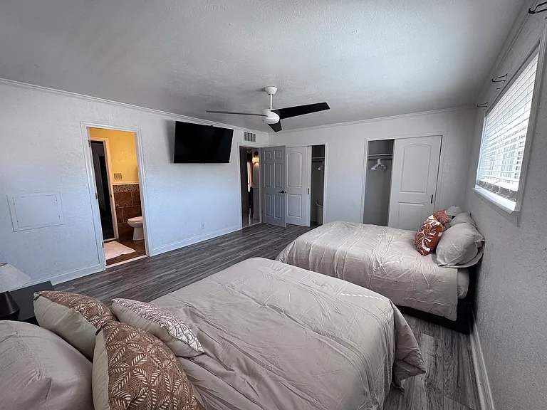 3603 Maple Ave — Photo 11
