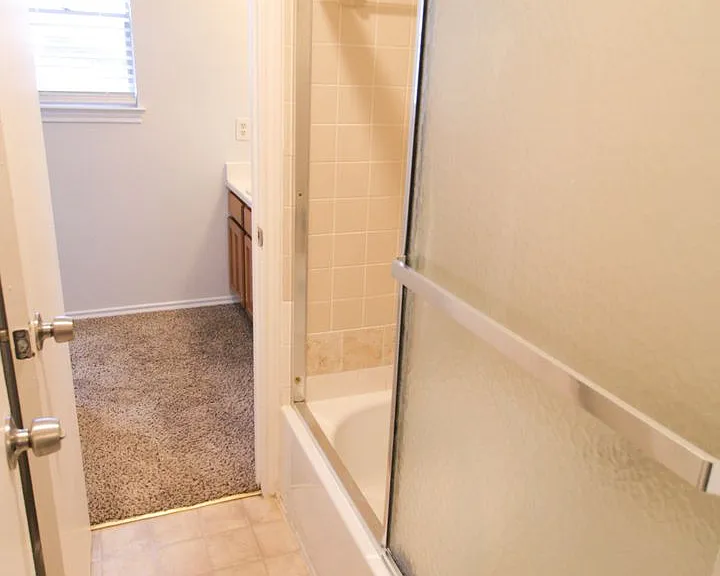 945 Schertz Pkwy #4 — Photo 11