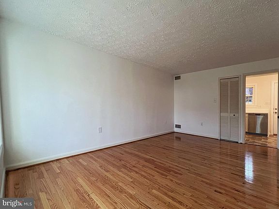 5th image of 208 S Virginia Ave #76