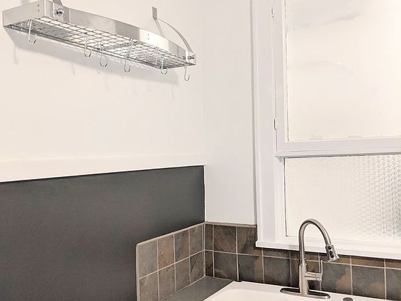 3rd image of 515 5th Ave SE #5272