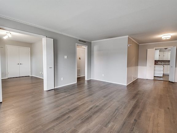 5th image of 11310 Park Central Pl #A