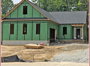 9379 Charter Lake Dr, Mechanicsville, VA 23116