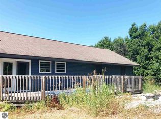 10852 E Pobuda Rd, Suttons Bay, MI 49682